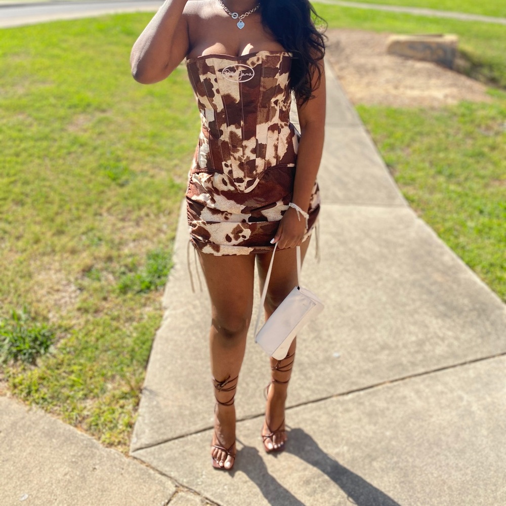 TWO PIECE CUSTOM SET